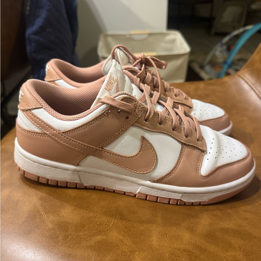 Nike Dunk low “PinkOxford”Womens LifeStyle Snikers